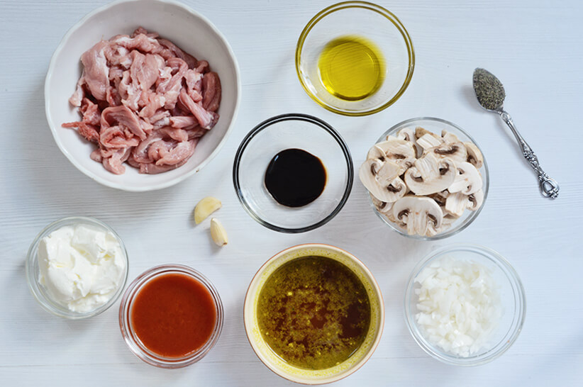 Keto-Beef-Stroganoff_Ingredients