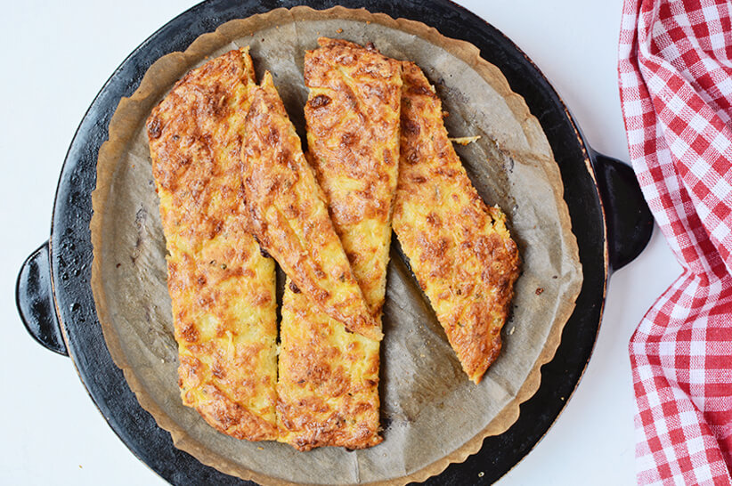 sliced keto cheese bread