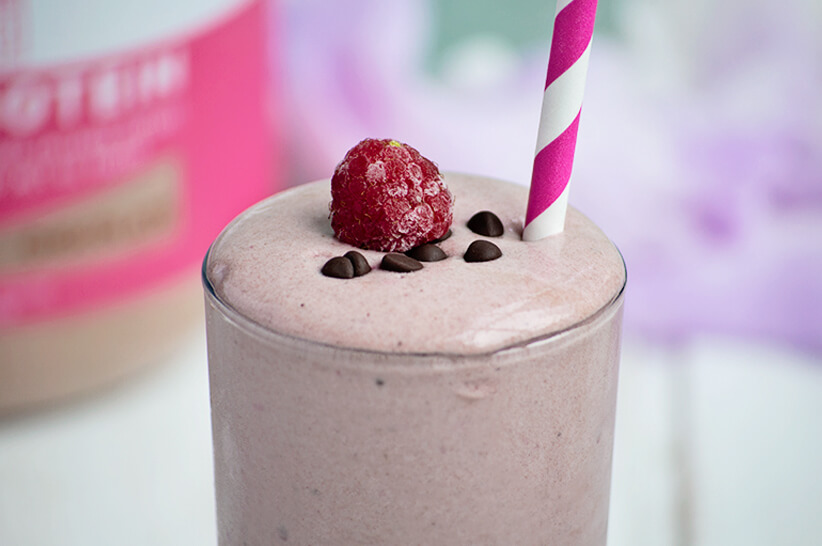 Very-Berry-Chocolate-Protein-Smoothie_Final