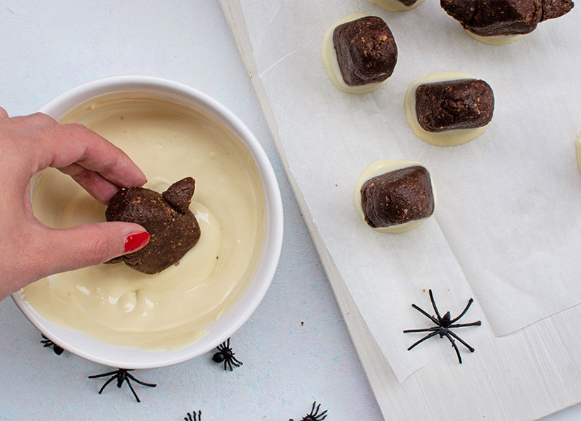 Halloween Ghost Truffles instructions