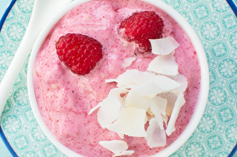 Low-Carb-Raspberry-Smoothie-Bowl_Final